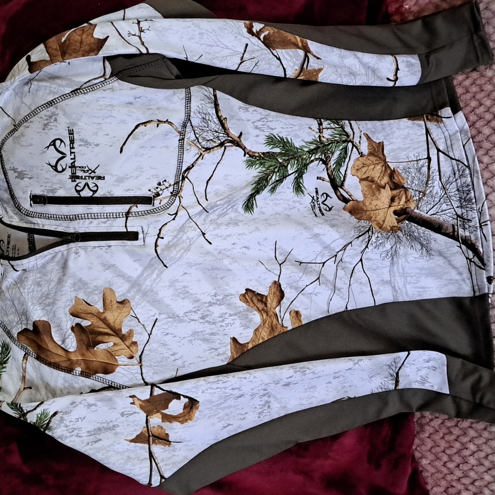 Womans Size small a k a thirty four thirty six hunting shirt